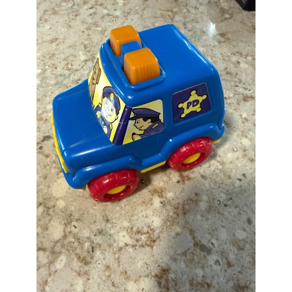 Vintage 1995 Shelcore Police Car Toy Blue SUV Dog Officer 01005 01006